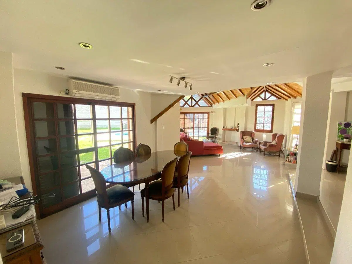 VENTA CASA 5 AMBIENTES LOMAS DE ZAMORA 3