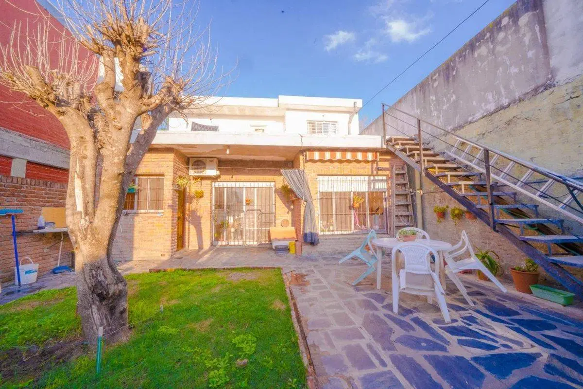 VENTA CASA 5 AMBIENTES VILLA ADELINA 3