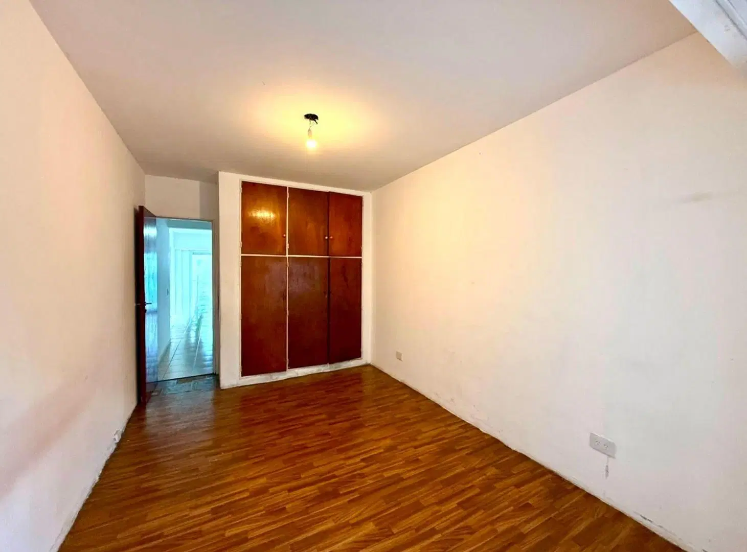 Departamento Venta 2 amb TERRAZA y Parrilla Flores 3
