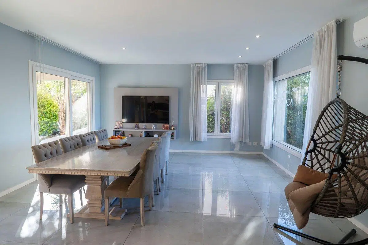 CASA EN VENTA ALVEAR DE BENAVIDEZ 4 DORM PILETA 5