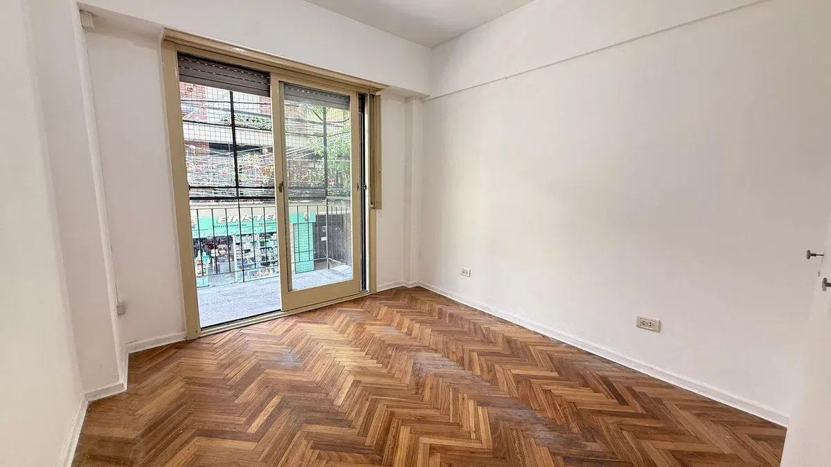 Venta depto 4 amb frente, balcón OLIVOS PERMUTA 2