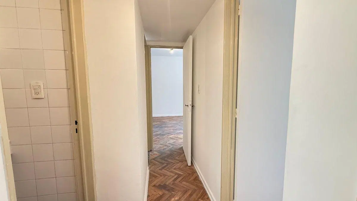 Venta depto 4 amb frente, balcón OLIVOS PERMUTA 4