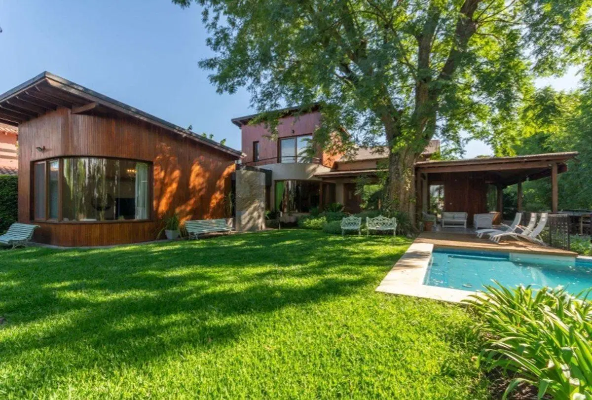 CASA EN VENTA B° MIRADORES I BECCAR  S/LA BARRANCA 3