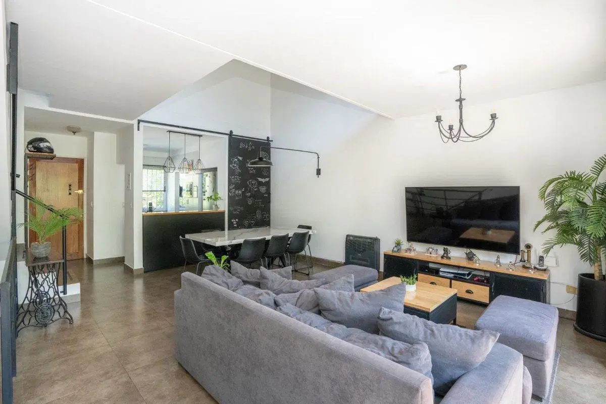 Triplex de 6 ambientes en venta en Tigre 5