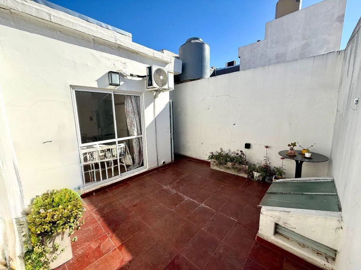 VENTA PH 5 ambientes TERRAZA y BALCÓN Monte Castro 4