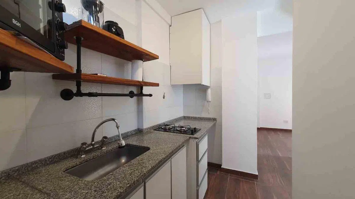 Venta Departamento 2 Ambientes en MORON 3