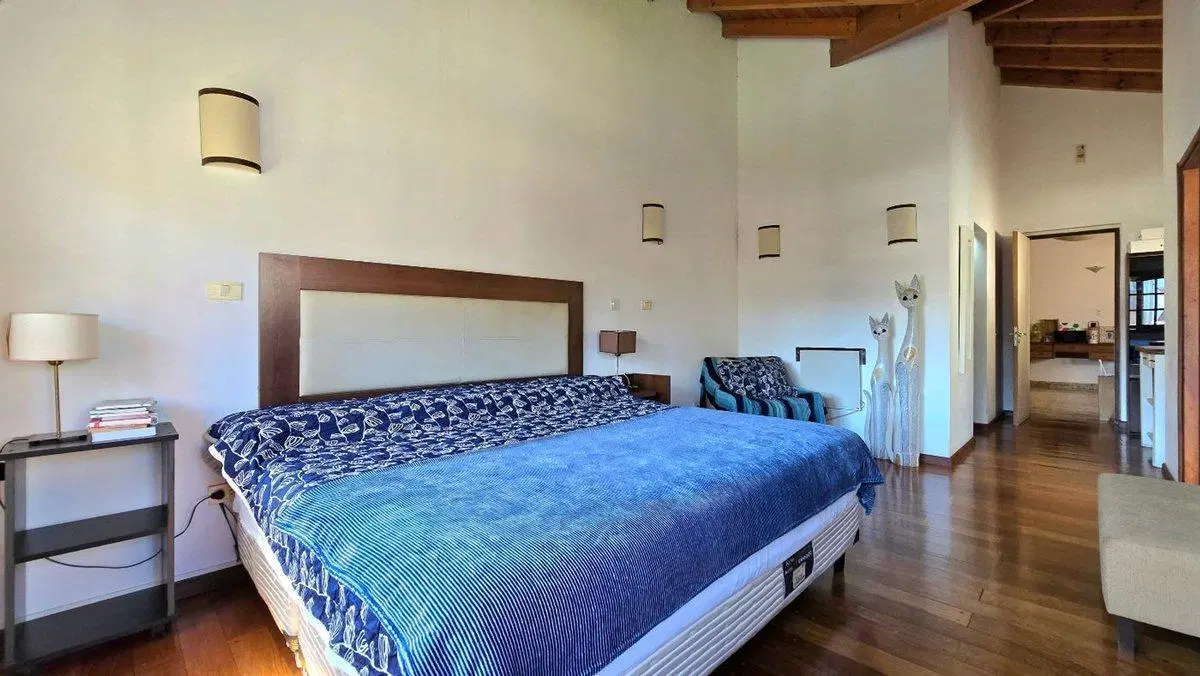 VENTA - CASA 5 AMB en OLIVOS 4