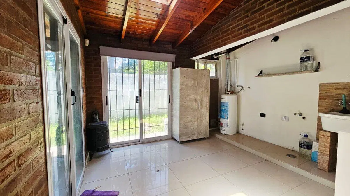 VENTA CASA  EN DON TORCUATO -ACEPTA PERMUTA 4