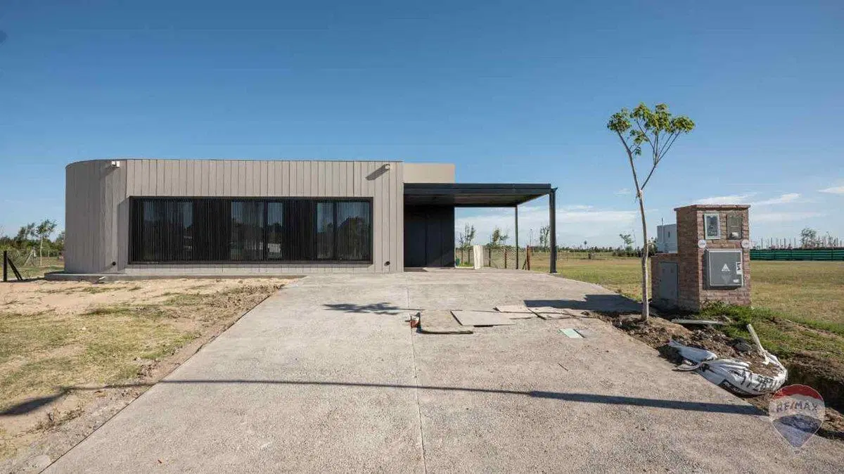 CASA EN VENTA A ESTRENAR PUERTOS DEL LAGO 5
