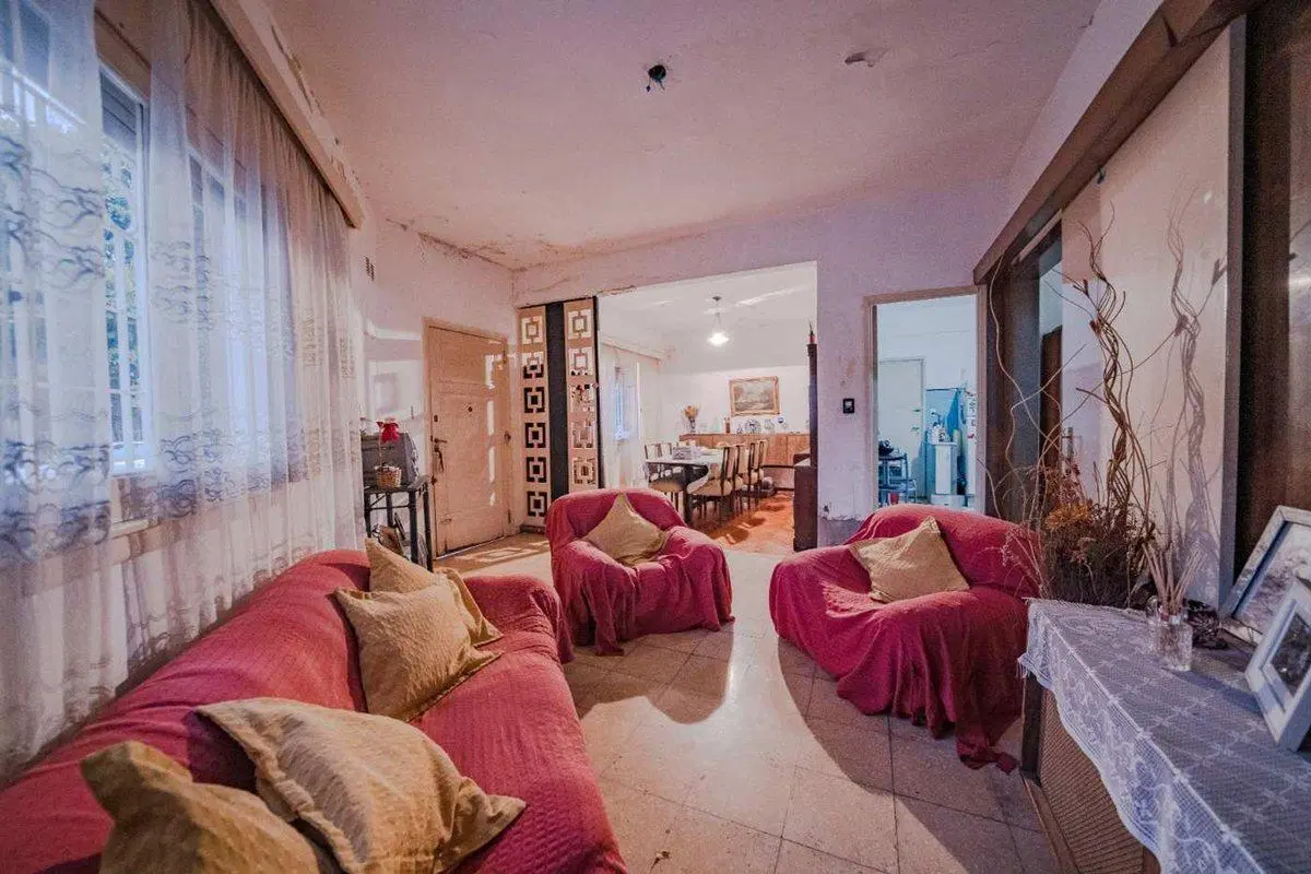 VENTA CASA 4 AMBIENTES VERSALLES 3
