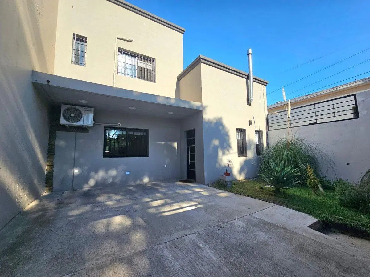 Casa venta 4 amb Villa Adelina quincho y piscina 5