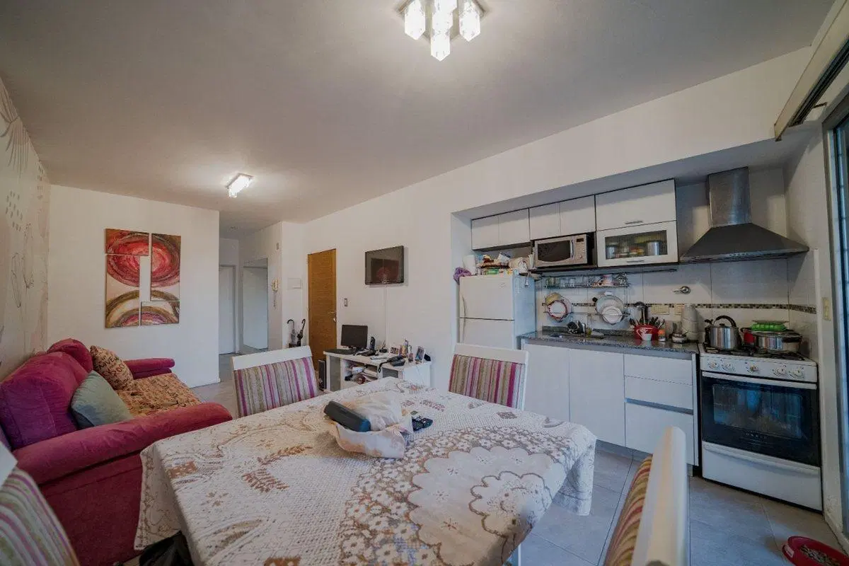 VENTA DEPARTAMENTO 2 AMB CON BALCÓN  VILLA DEVOTO 2
