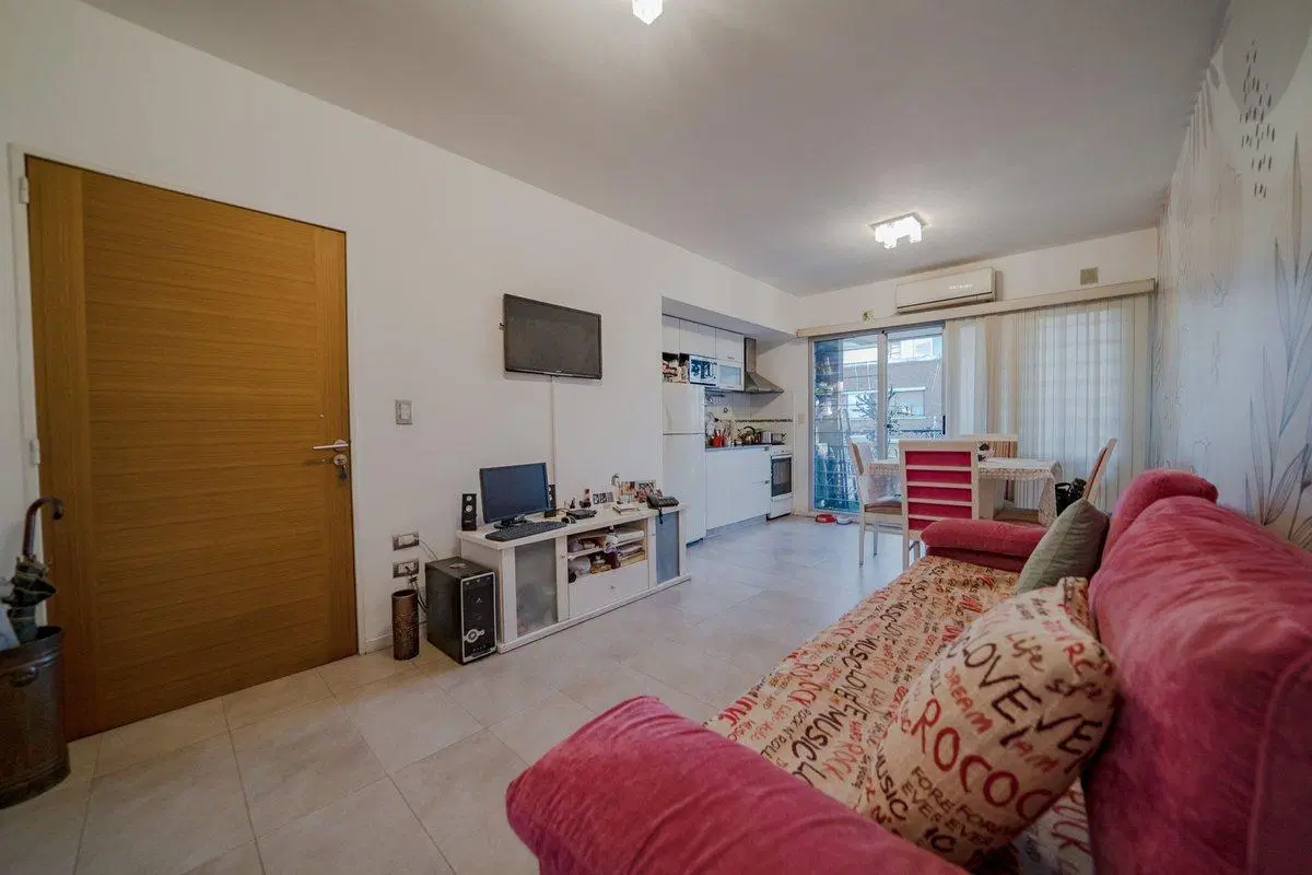 VENTA DEPARTAMENTO 2 AMB CON BALCÓN  VILLA DEVOTO 4