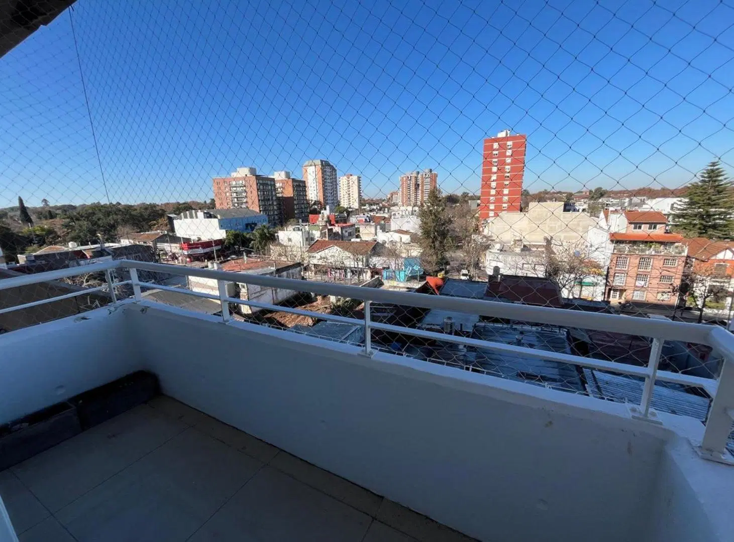 ALQUILER MONOAMBIENTE EN BECCAR CON BALCON/COCHERA 5