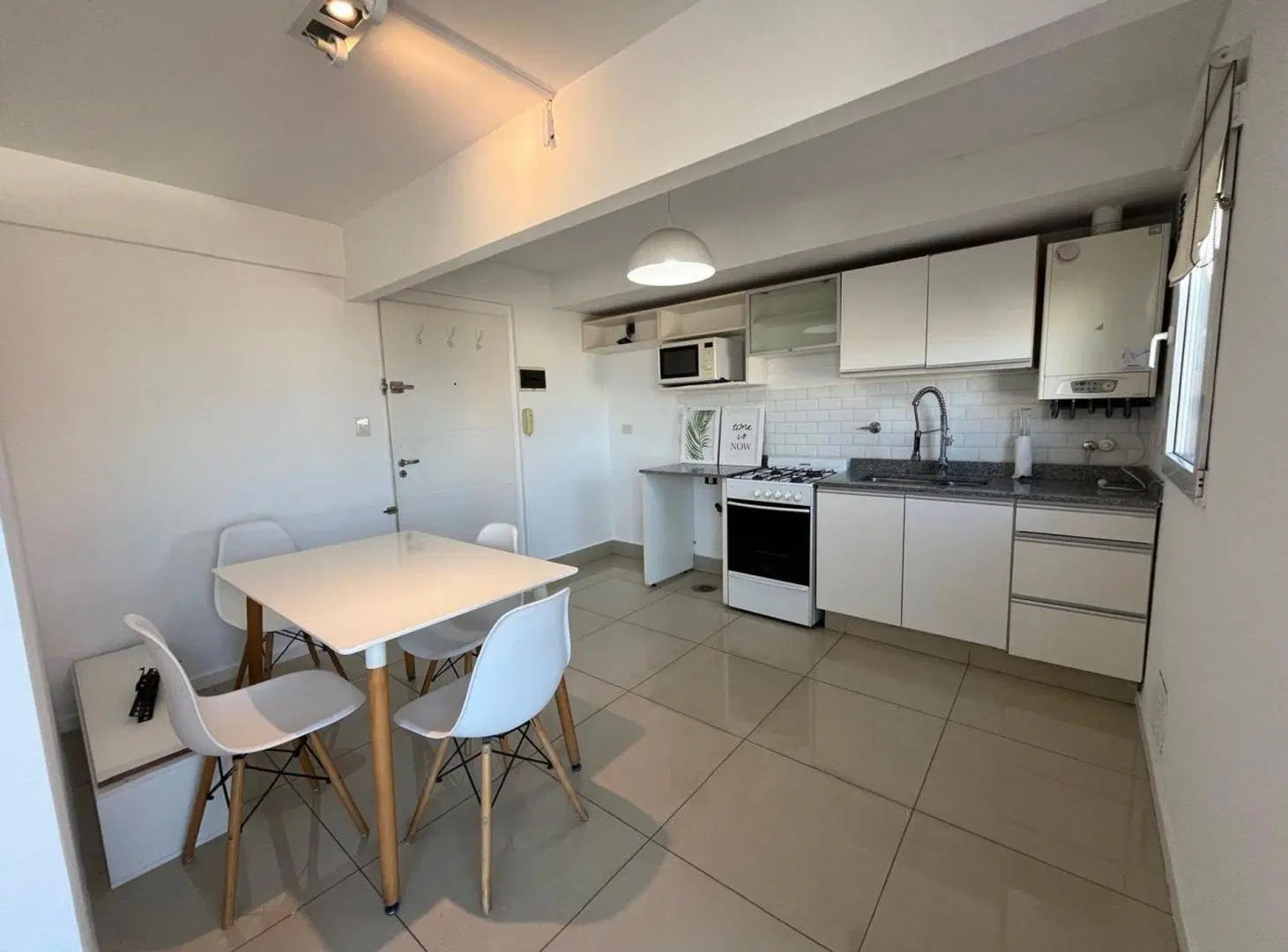 ALQUILER MONOAMBIENTE EN BECCAR CON BALCON/COCHERA 2