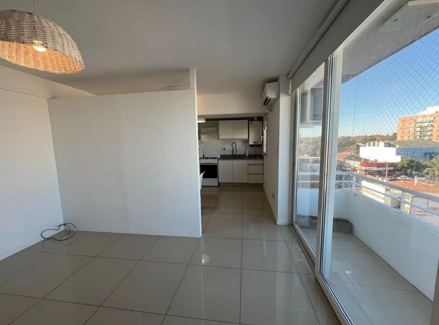 ALQUILER MONOAMBIENTE EN BECCAR CON BALCON/COCHERA 3