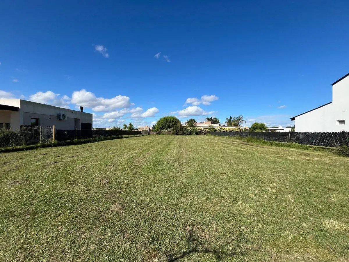 VENTA LOTE DE 1000 MTS EN BARRIO MATISSE CARDALES 4