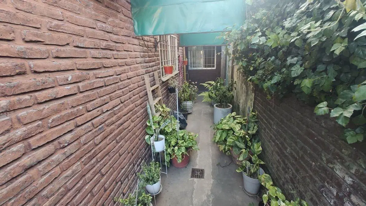 ZONA INDUSTRIAL 4 AMBIENTES TERRAZA GARAGE 3 AUTOS 8