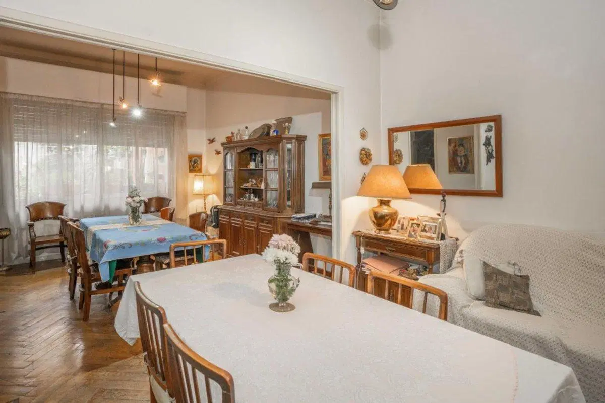 Casa 4 amb c/patio,parrilla y cochera venta Flores 5