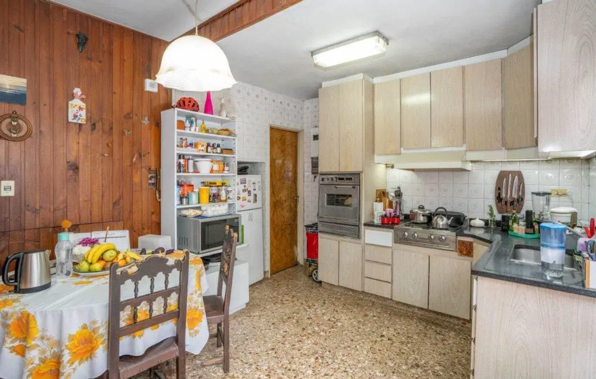 Casa 4 amb c/patio,parrilla y cochera venta Flores 2