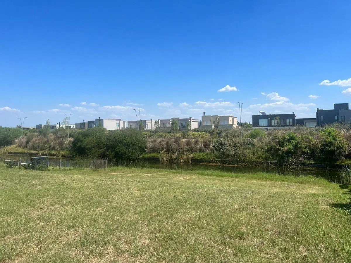VENTA LOTE BARRIO MARINAS - PUERTOS DEL LAGO 2