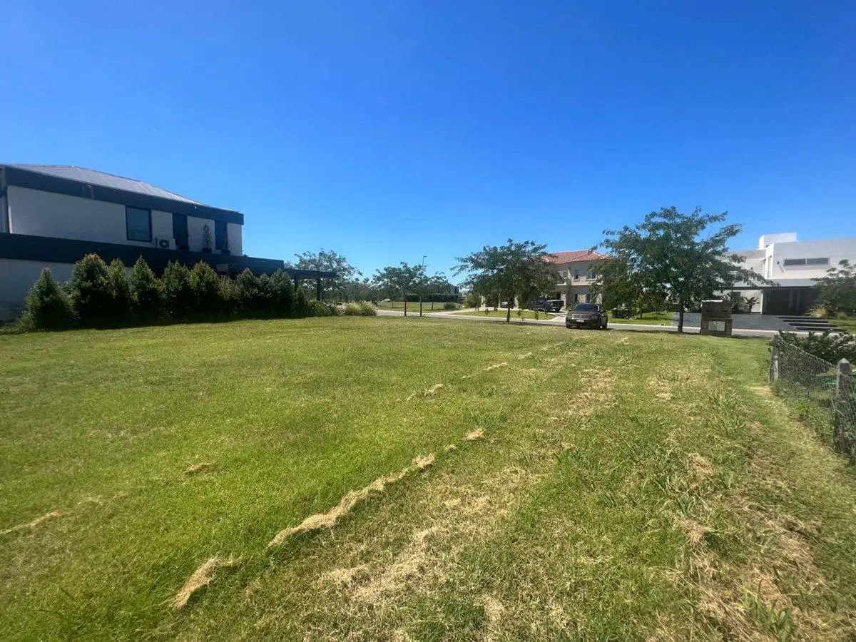 VENTA LOTE BARRIO MARINAS - PUERTOS DEL LAGO 3