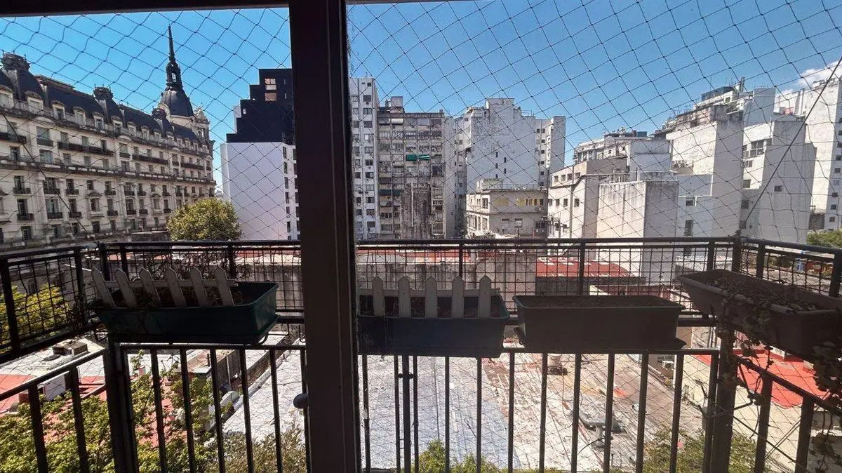 DEPARTAMENTO 3 AMBIENTES EN ABASTO, APTO CRÉDITO 2