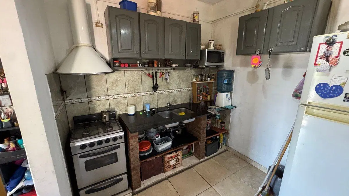 VENTA PH 2 PISOS 3 AMBIENTES Centro de José C. Paz 2