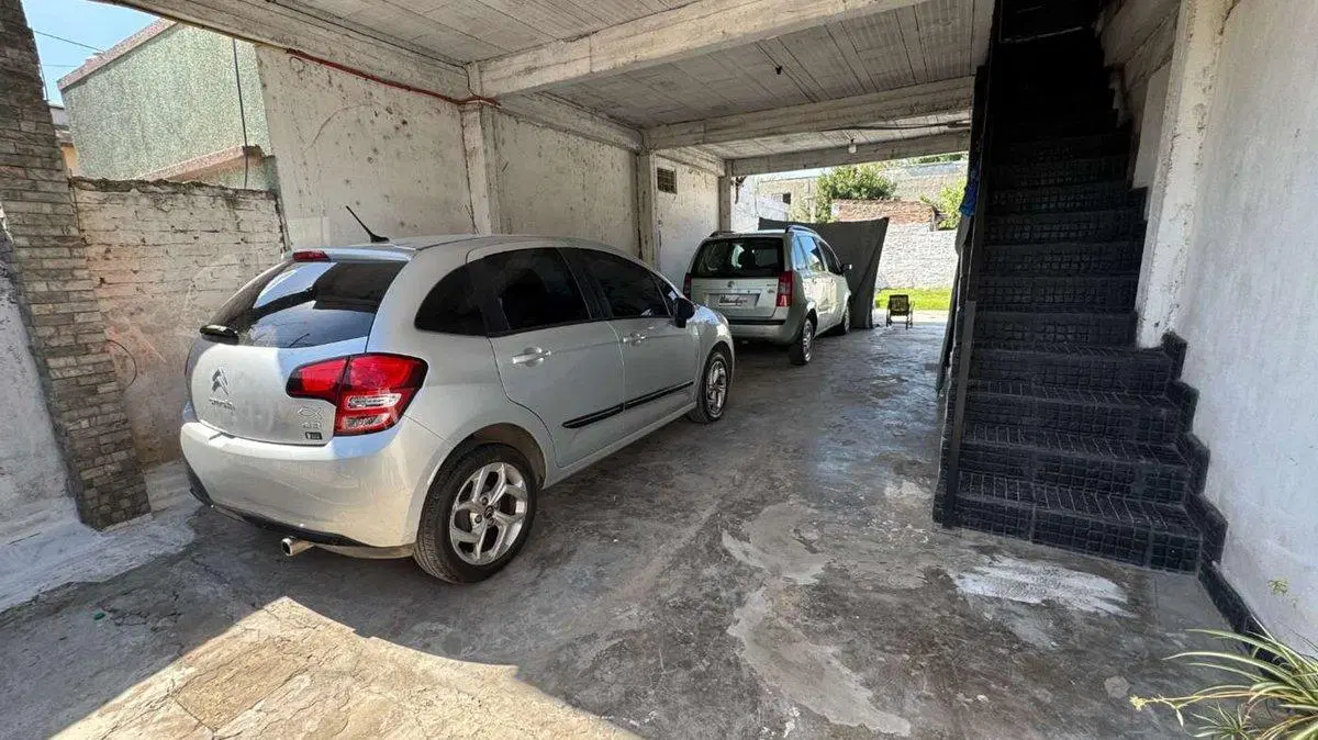 VENTA PH 2 PISOS 3 AMBIENTES Centro de José C. Paz 5