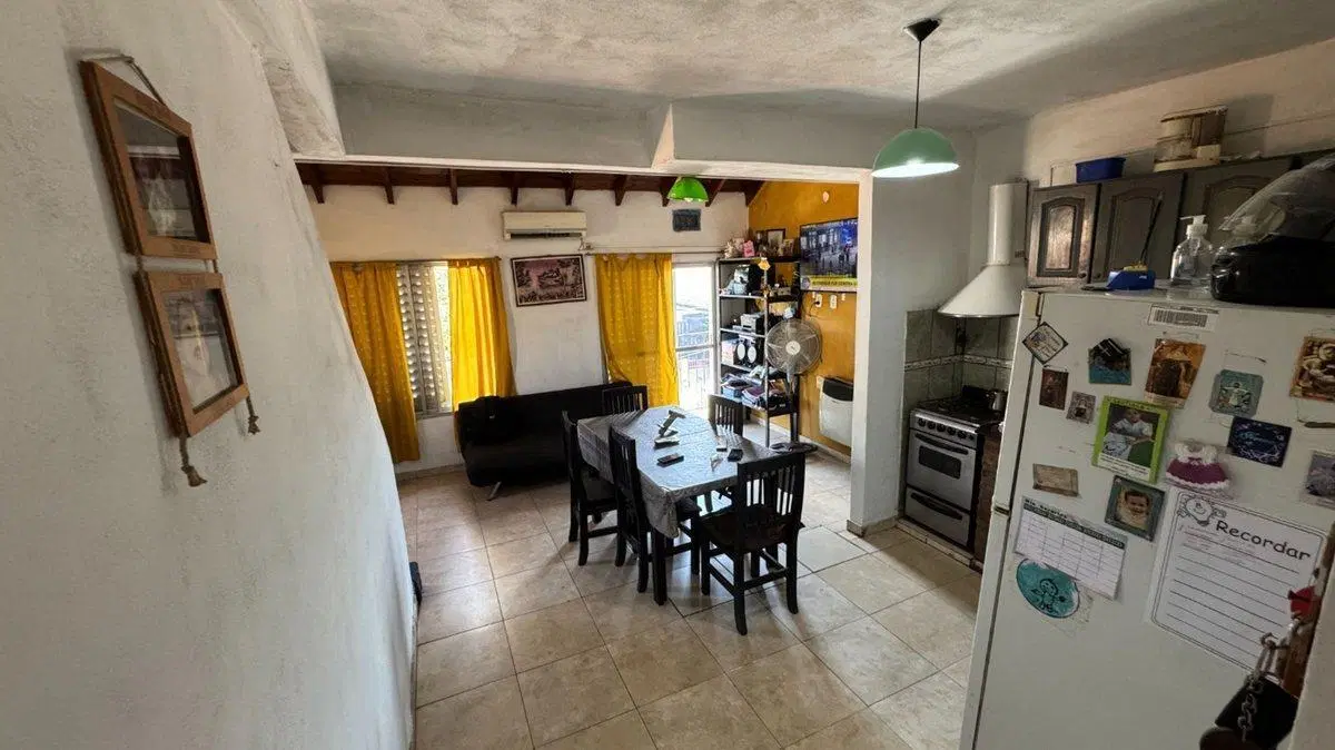 VENTA PH 2 PISOS 3 AMBIENTES Centro de José C. Paz 3