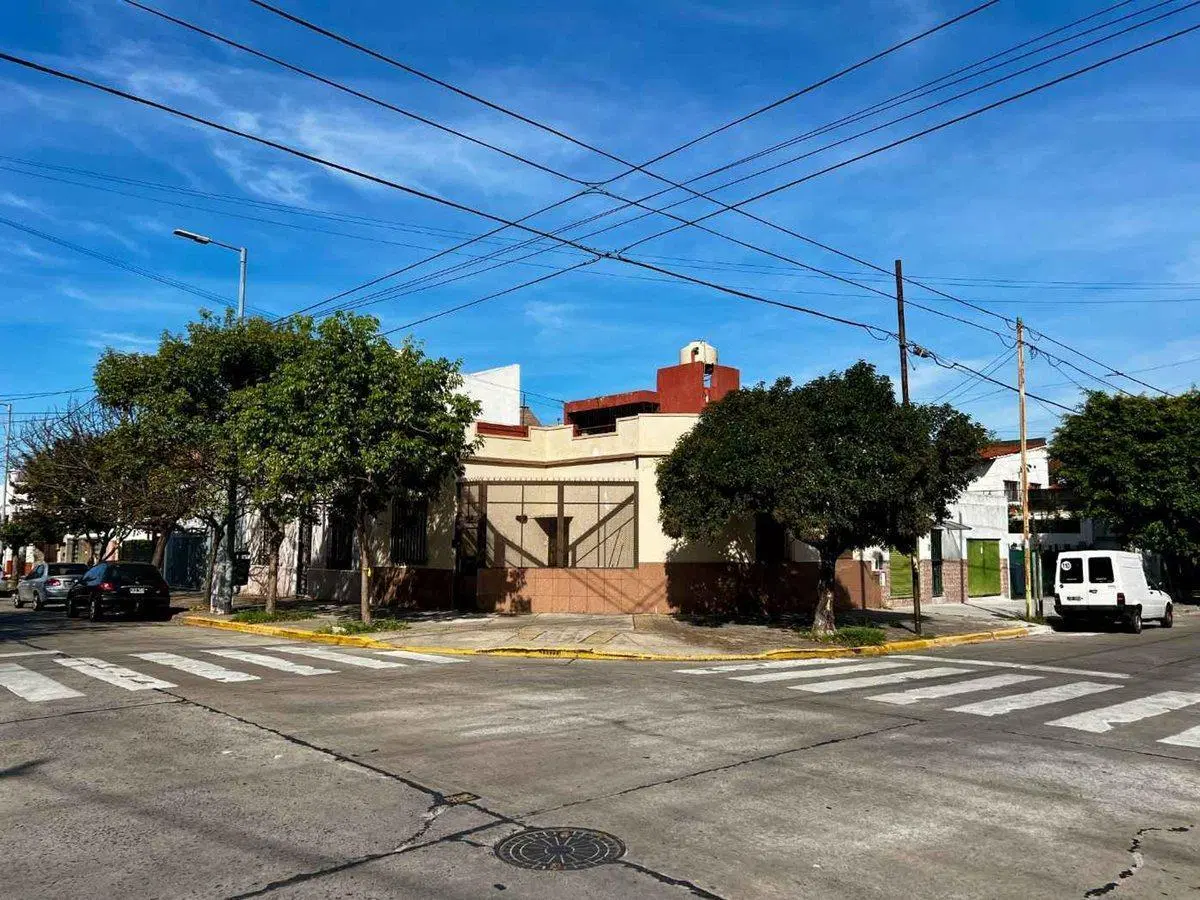 VENTA CASA 4 AMBIENTES PARQUE AVELLANEDA CABA 8