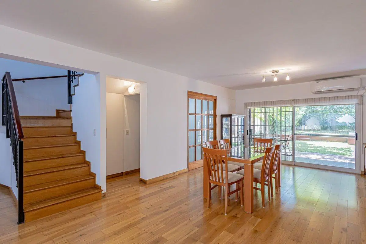 CASA 7 AMB BARRIO INGLES HURLINGHAM - APTO CREDITO 5