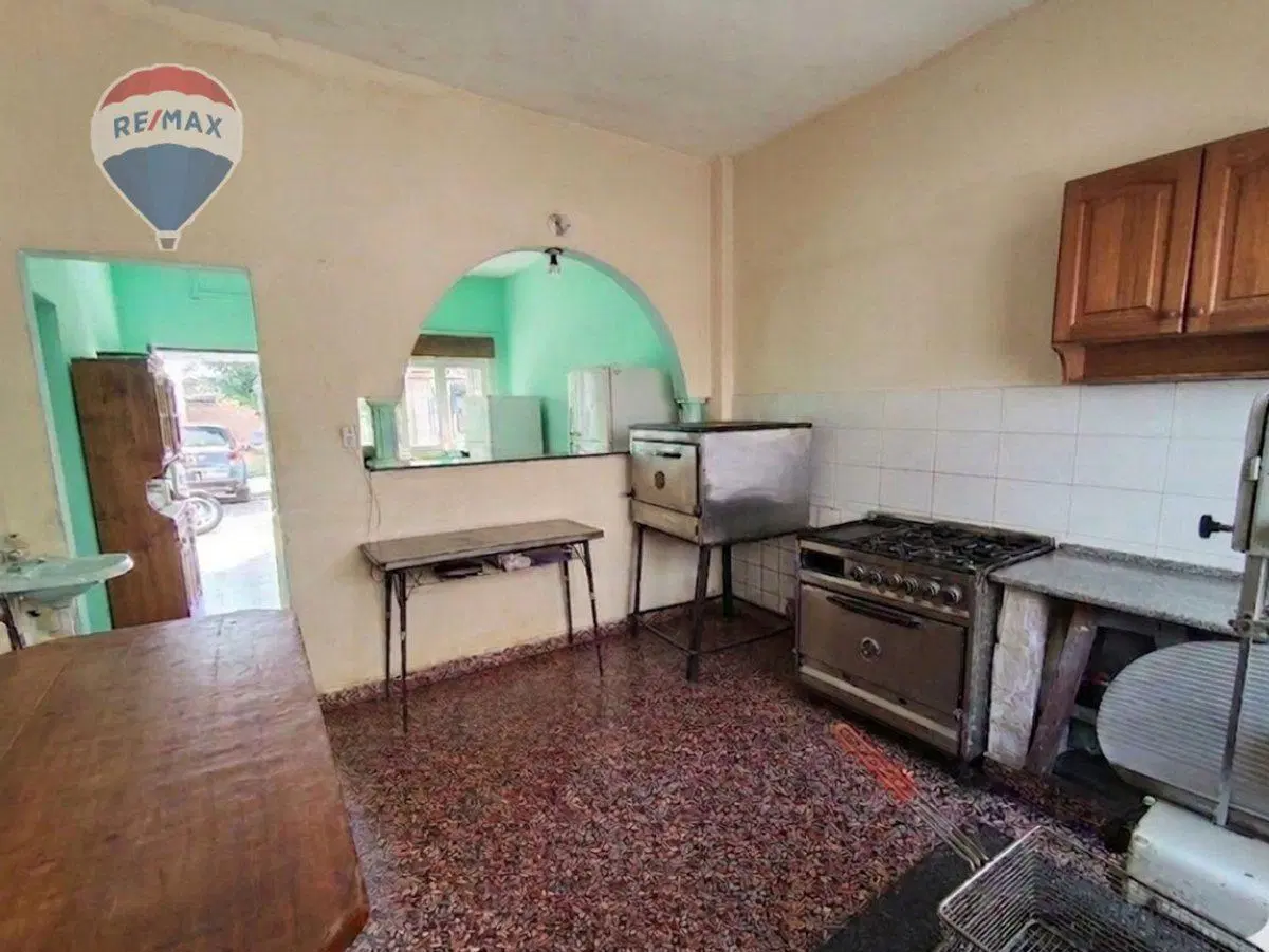 Venta CASA multifamiliar lote prop Billinghurst 5