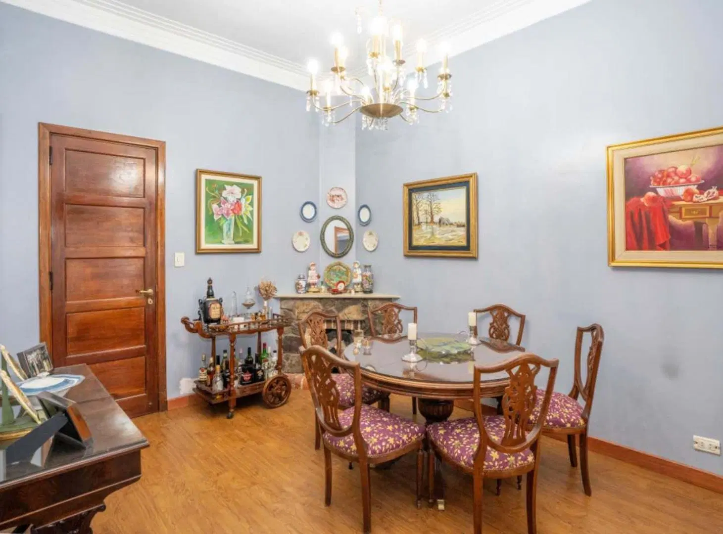 Casa c/jardin y parrilla en venta en Florida Este 5