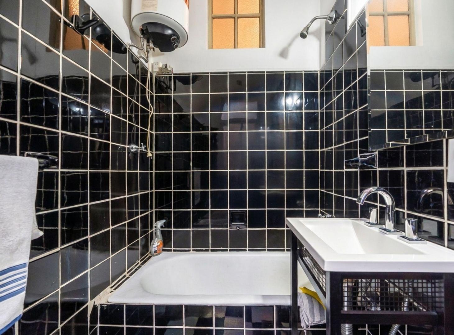 Foto de DEPARTAMENTO 2AMB EN VENTA EDIFICIO ESTILO CABA, imagen 2
