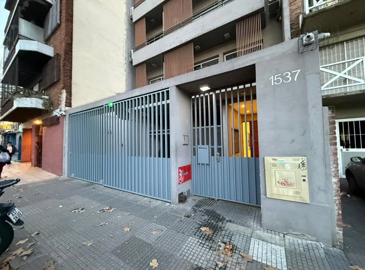 Venta cochera en Florida 3