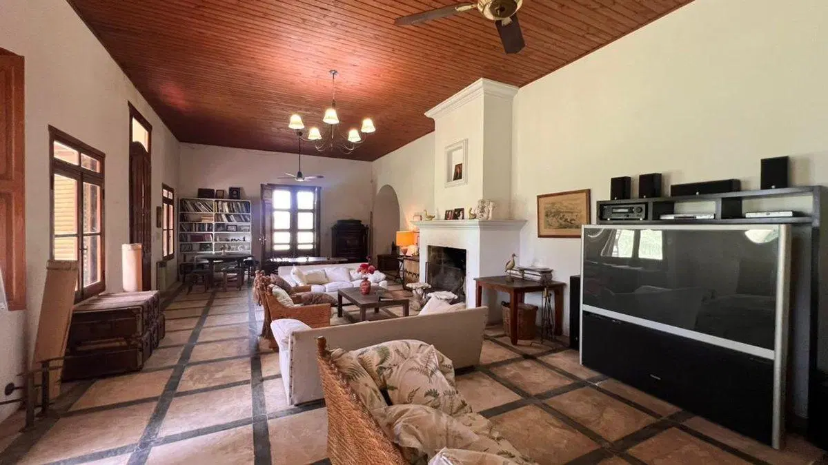 VENTA QUINTA 8 AMB MERCEDES GRAN LOTE 4