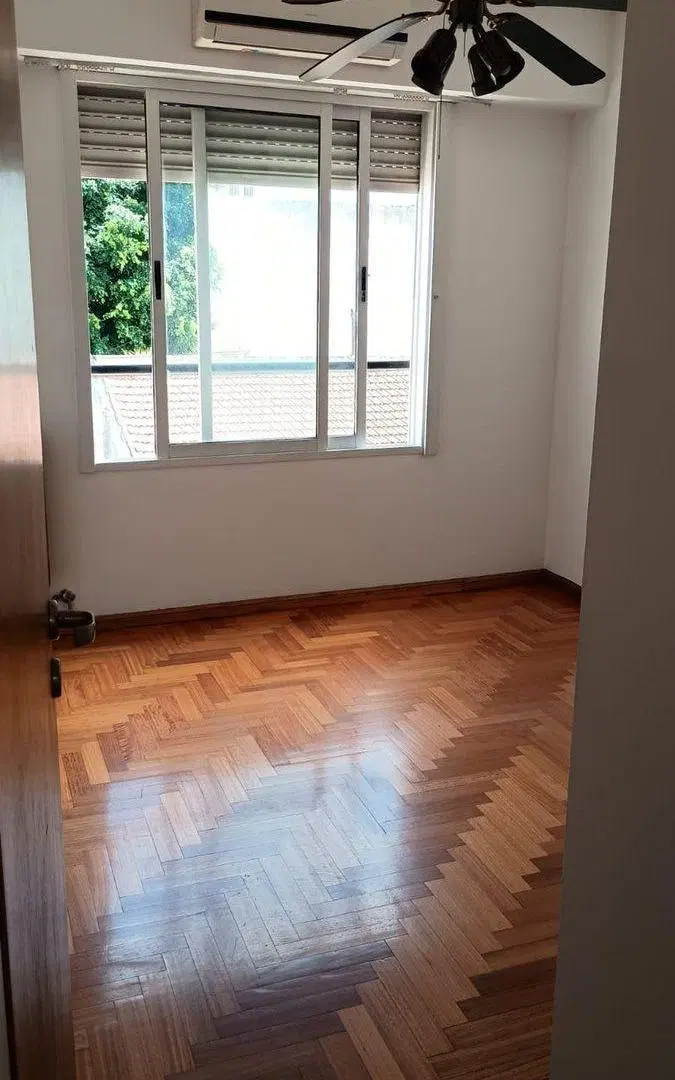 VENTA - DTO. 3 AMB. con balcón en FLORES 3