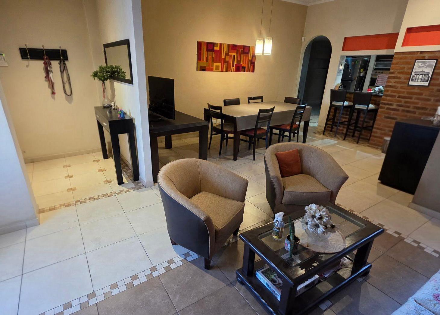 CASA VENTA CASEROS 5 amb con jardin y piscina