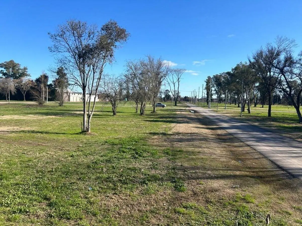 Venta Lote de 304 metros Barrio Parque de Escobar 3
