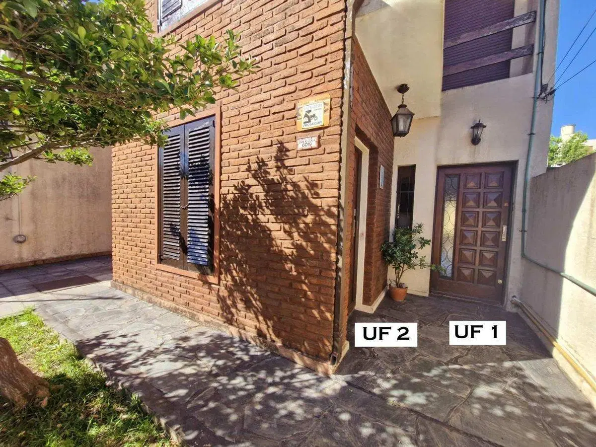 VENTA 2 CASAS EN UN LOTE-IDEAL VIVIR Y ALQUILAR! 3