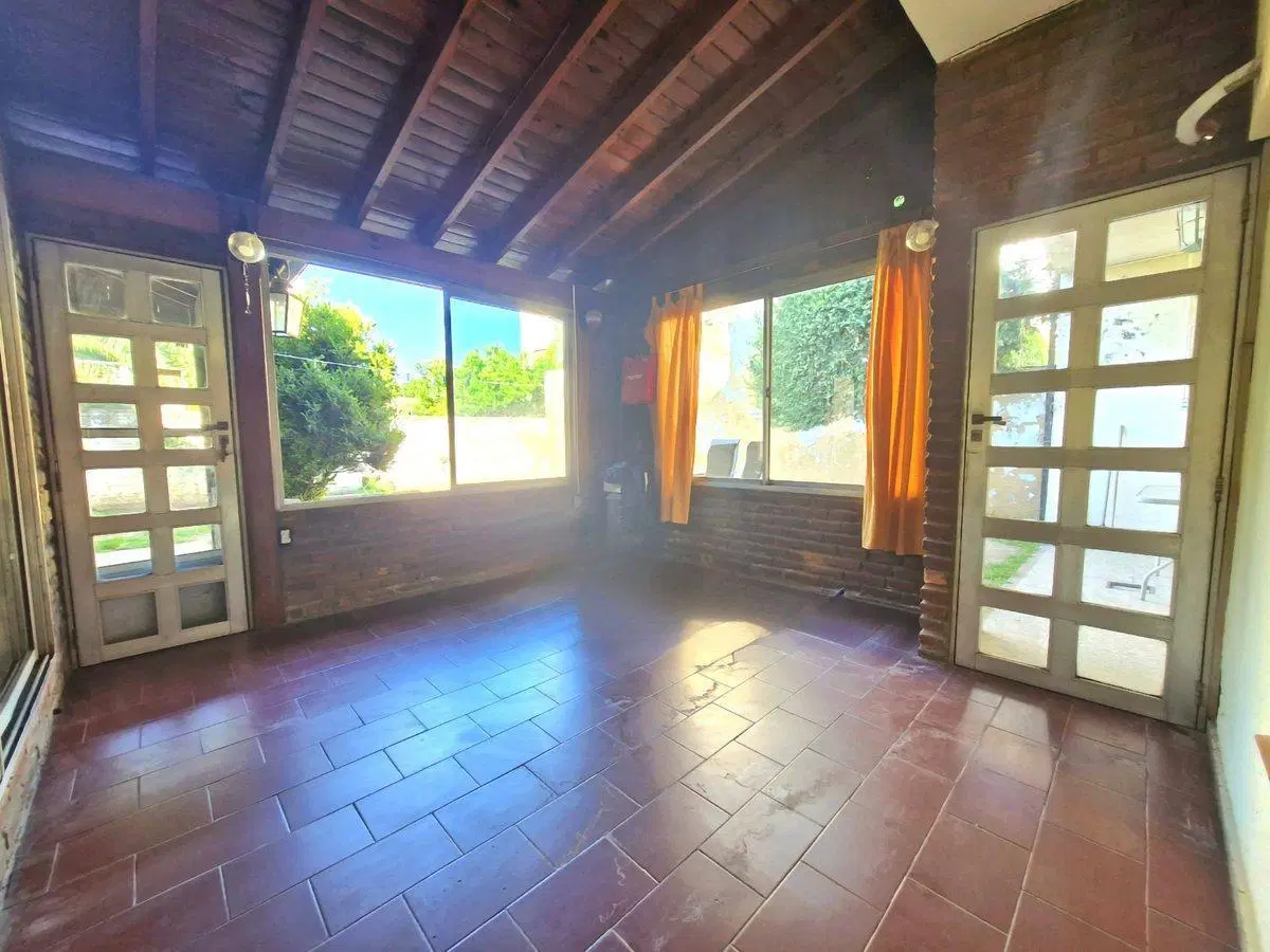 VENTA 2 CASAS EN UN LOTE-IDEAL VIVIR Y ALQUILAR! 4