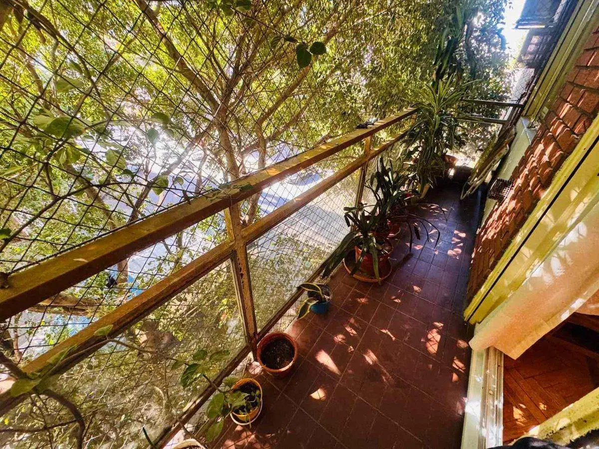 Venta depto 4 amb con balcón y cochera. Belgrano 2