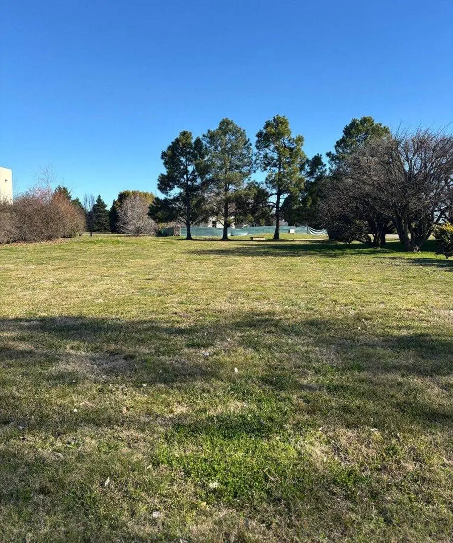 VENTA TERRENO LUJAN PERMUTA 4
