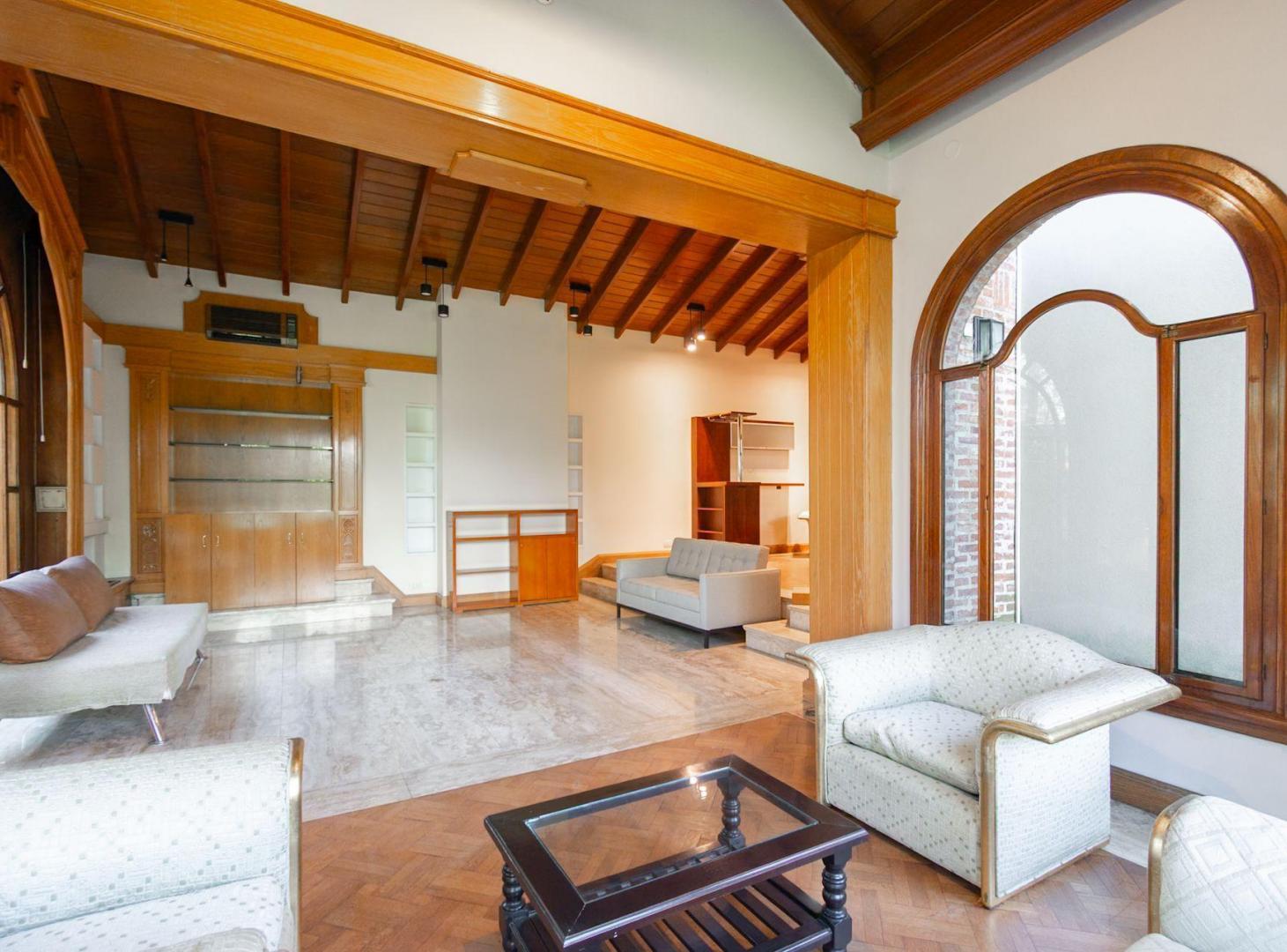Foto de VENTA Casa 5 ambientes - ACEPTA PERMUTA!!, imagen 1