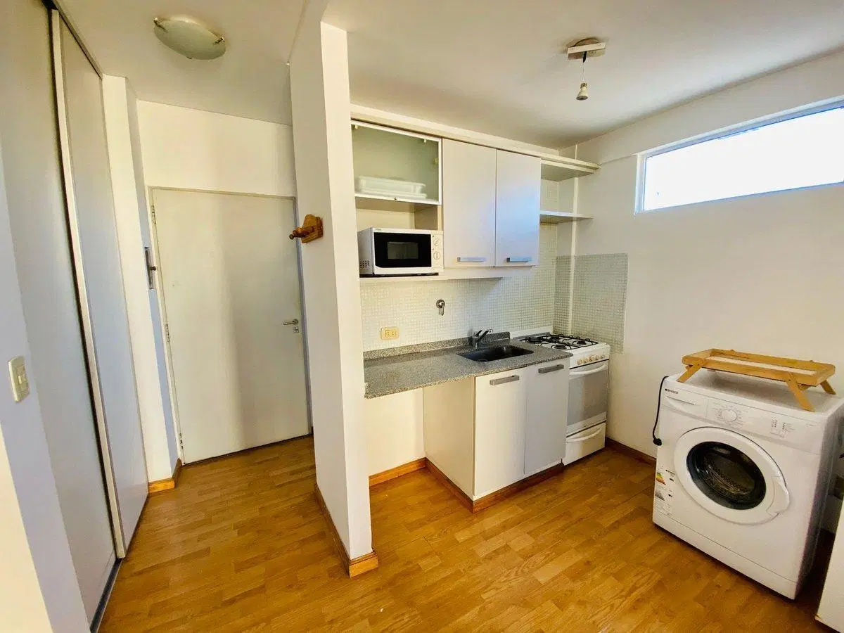 VENTA monoambiente BALCON COCHERA Villa Crespo 3