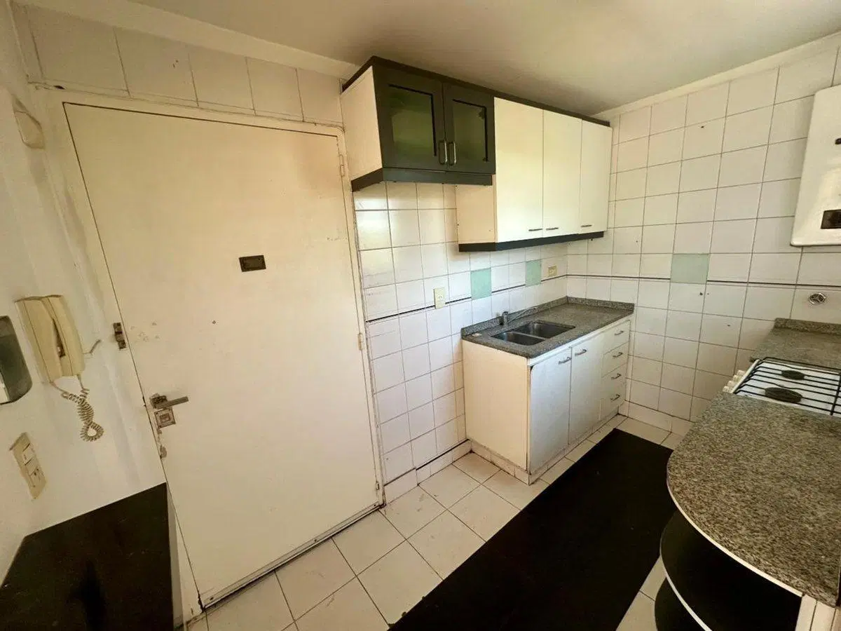 Depto. 3 amb - Roca y Av. Libertador - Florida 4
