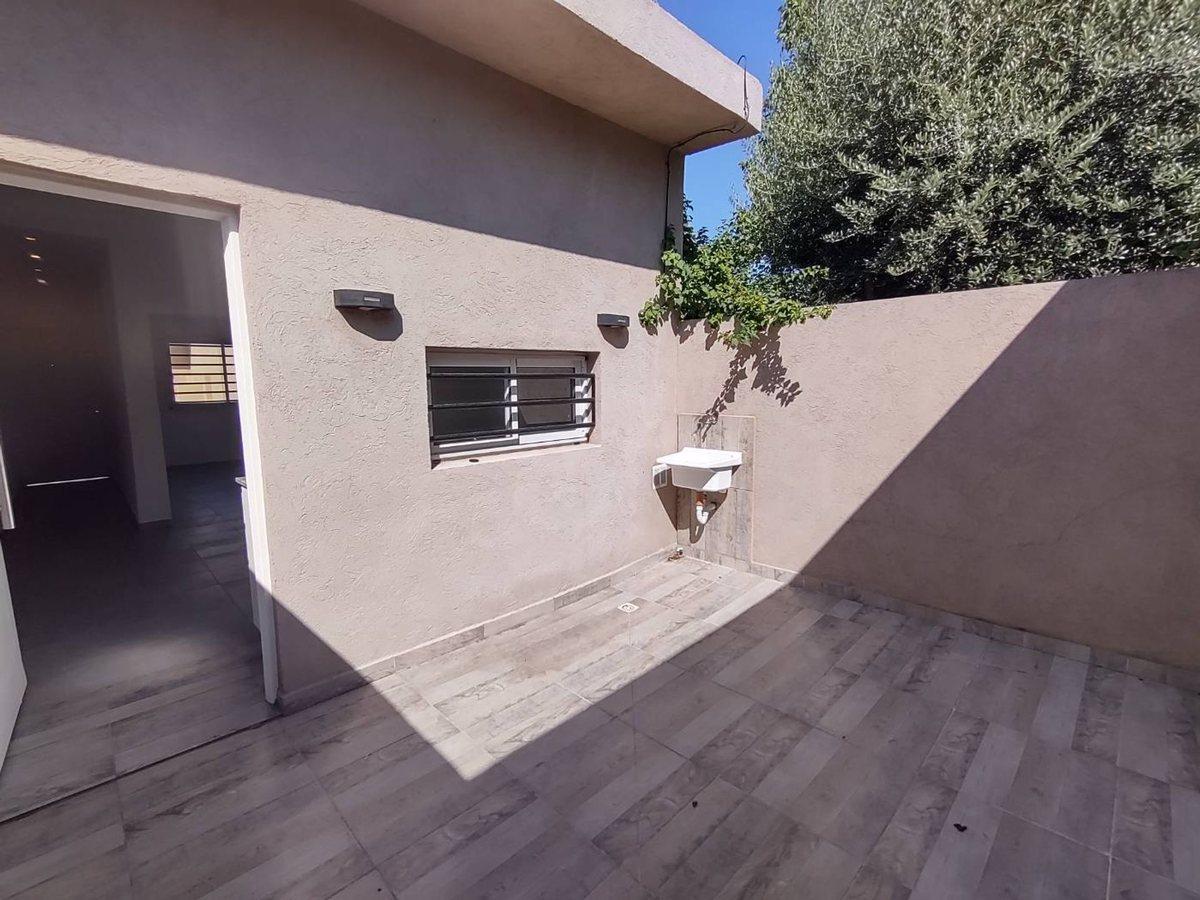 Foto de Depto 2 ambientes a la VENTA con patio José C. Paz, imagen 2