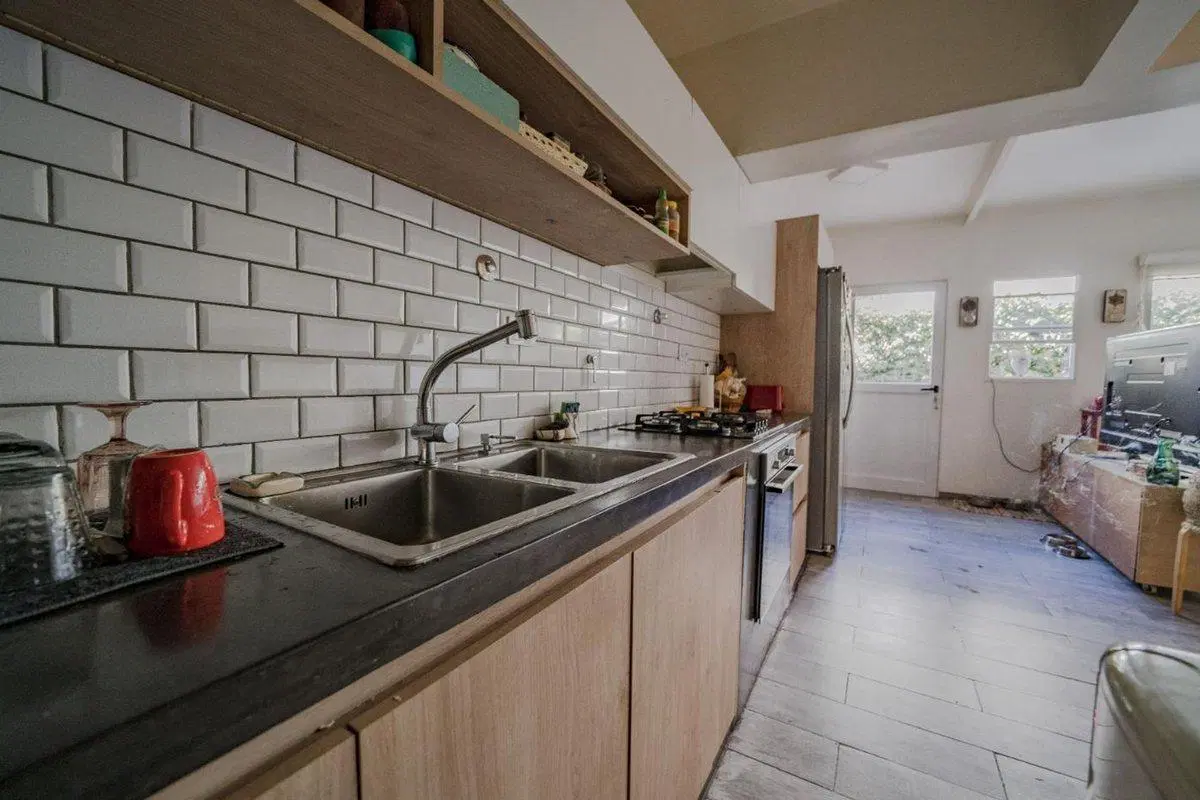 VENTA CASA 4 AMBIENTES OLIVOS 5