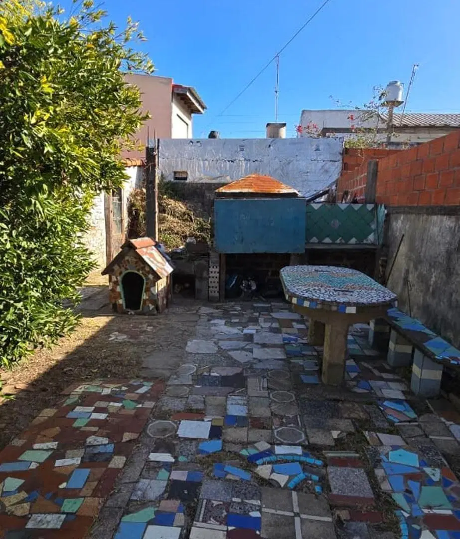 Venta casa en Isidro casanova 4